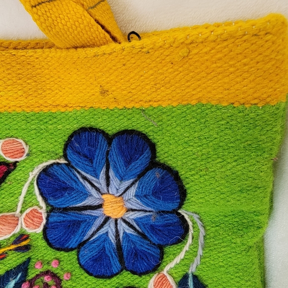 Embroidered wool bag - Picture 5 of 13